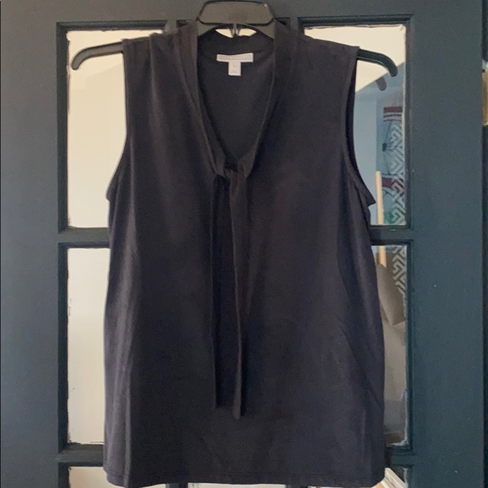 Sleeveless Suede silk bowtie front